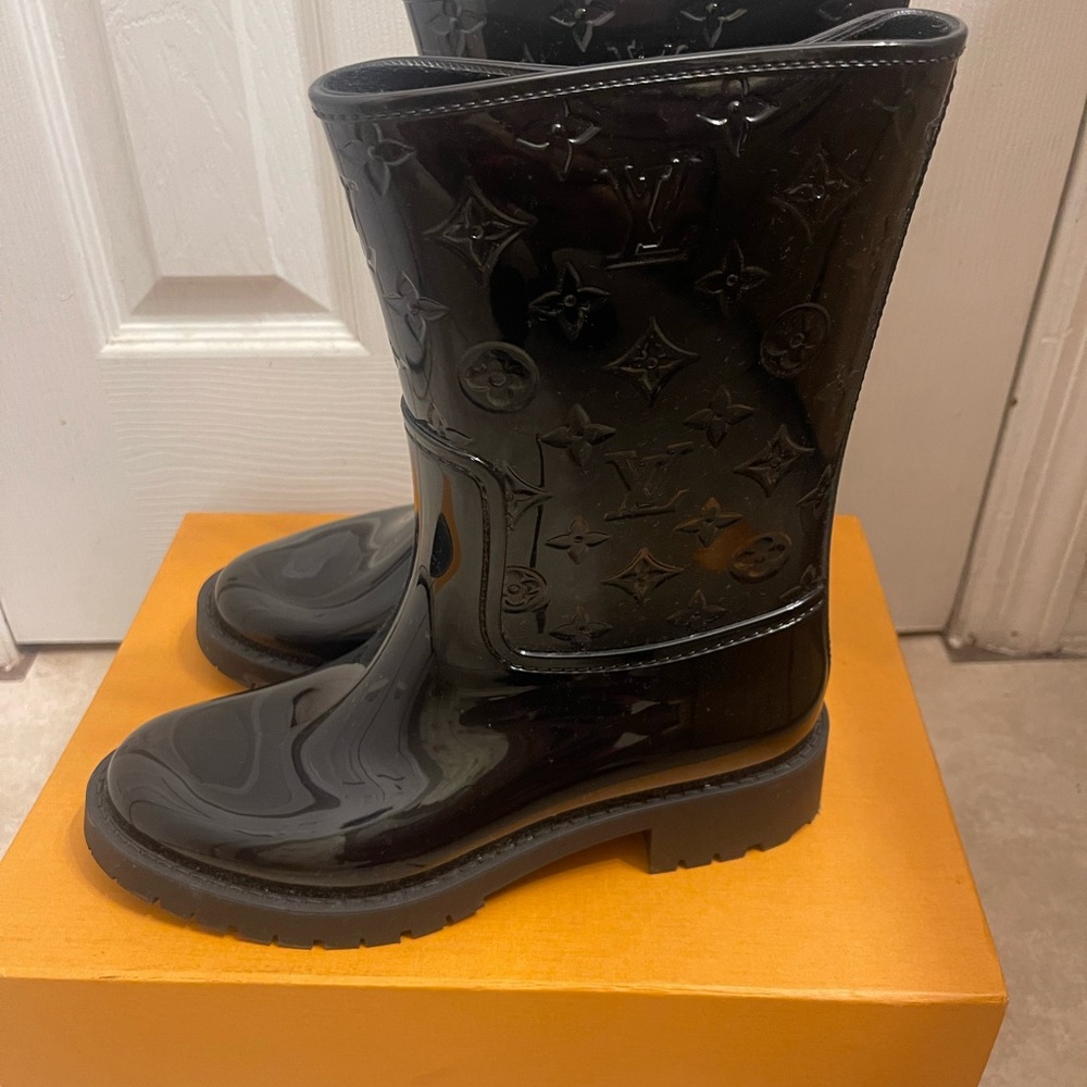 Louis Vuitton Drops Flat Half Boots - Picture 10 of 16